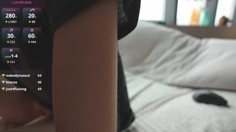 Snapshot of marinyx chatting on 03.09.26 Mari online show from 03.09.26