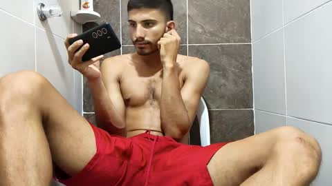 Snapshot of mariobrosss517470 chatting on 06.10.26 mariobrosss517470 online show from 06.10.26