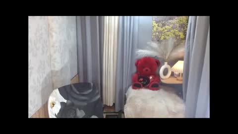 LEAH online show from 04.22.26