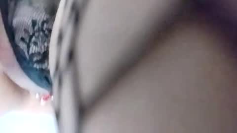 Snapshot of marissaspiercedpussy chatting on 11.30.25 Prissy Miss online show from 11.30.25