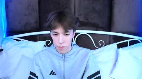 Snapshot of mark_branston chatting on 11.15.25 Mark online show from 11.15.25