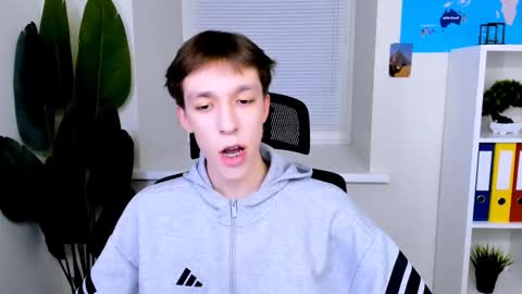 Snapshot of mark_branston chatting on 12.05.25 Mark online show from 12.05.25