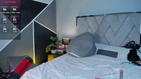 Snapshot of mark_broown_ chatting on 09.21.25 mark_broown_ online show from 09.21.25