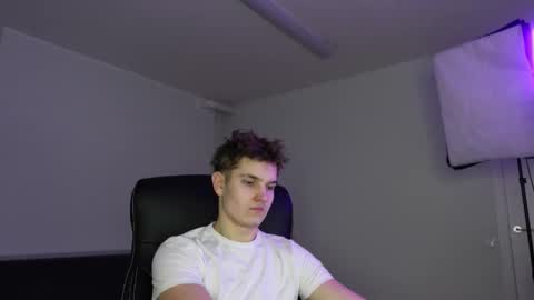 Snapshot of mark_karson chatting on 12.17.25 MARK KARSON online show from 12.17.25