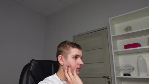 Snapshot of mark_karson chatting on 02.13.26 MARK KARSON online show from 02.13.26