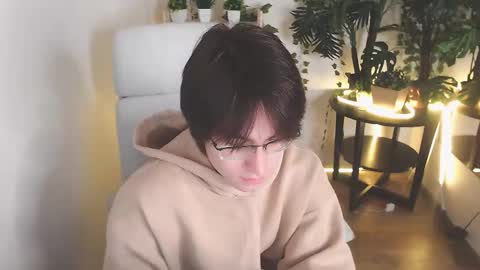 Snapshot of mark_piers chatting on 11.28.25 mark online show from 11.28.25