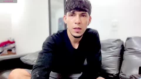 MODEL Mark Rut online show from 02.20.25