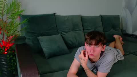 Snapshot of mark_safr chatting on 05.19.26 Mark online show from 05.19.26