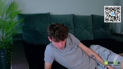 Snapshot of mark_safr chatting on 05.20.26 Mark online show from 05.20.26