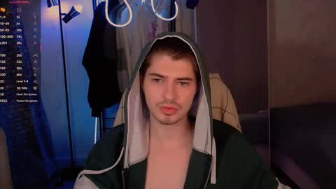 Snapshot of mark_sun chatting on 12.17.25 Mark online show from 12.17.25