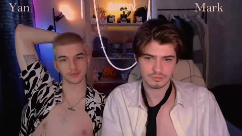 Snapshot of mark_sun chatting on 03.21.26 Mark online show from 03.21.26