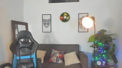 Snapshot of mark_x23 chatting on 12.14.25 mark_x23 online show from 12.14.25