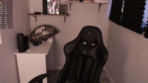 Mark online show from 02.05.25