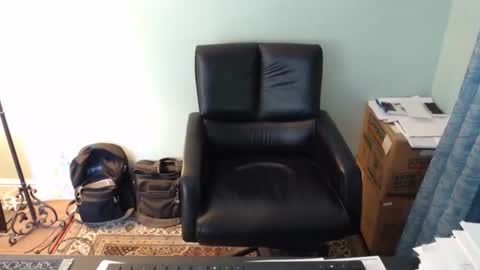 Snapshot of markinwest chatting on 03.25.26 MarkinWest online show from 03.25.26