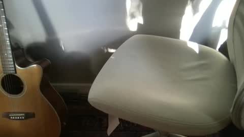 Snapshot of marklondonguy2023 chatting on 10.22.25 marklondonguy2023 online show from 10.22.25