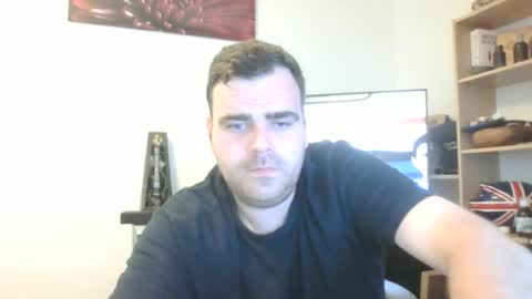 Snapshot of markoluggin chatting on 06.20.26 markoluggin online show from 06.20.26