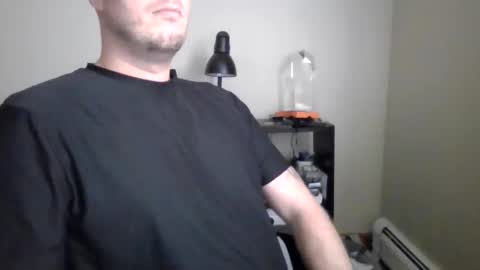 Snapshot of markus27252 chatting on 02.26.25 markus27252 online show from 02.26.25