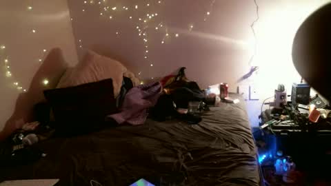 Snapshot of markymark101825061 chatting on 12.20.24 markymark101825061 online show from 12.20.24