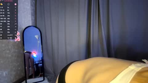 Olivia online show from 12.01.25