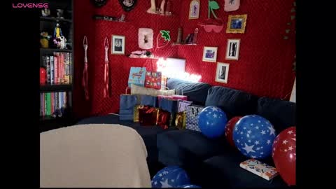 Snapshot of marleymadness9 chatting on 09.23.25 MarleyAquafina online show from 09.23.25