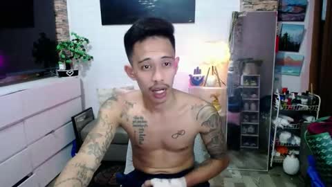 Snapshot of marlmoreno10 chatting on 04.25.26 marlmoreno10 online show from 04.25.26