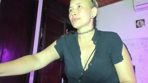 Snapshot of marly7890 chatting on 10.19.25 marly online show from 10.19.25
