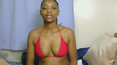 Snapshot of marly_babe chatting on 06.12.26 Marly online show from 06.12.26