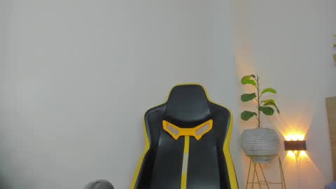 Maly online show from 12.05.25