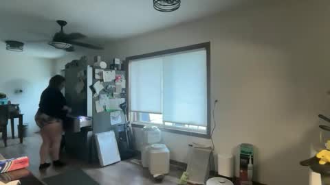 Snapshot of maroon_moon chatting on 04.01.26 maroon_moon online show from 04.01.26