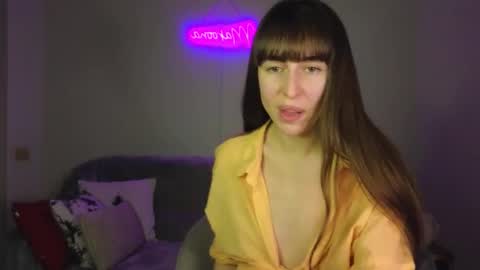 Snapshot of maroonaaa chatting on 01.18.26 Mary online show from 01.18.26