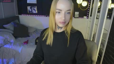 Snapshot of marquiissse chatting on 12.14.25 Marquise online show from 12.14.25