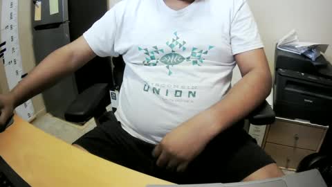 Snapshot of marriedandfrisky chatting on 12.24.24 Married Horny Guy online show from 12.24.24