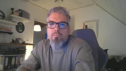 Snapshot of marriedcock1980 chatting on 12.20.24 marriedcock1980 online show from 12.20.24