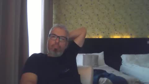 Snapshot of marriedcock1980 chatting on 09.10.25 marriedcock1980 online show from 09.10.25