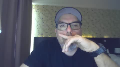 Snapshot of marriedcock1980 chatting on 09.14.25 marriedcock1980 online show from 09.14.25