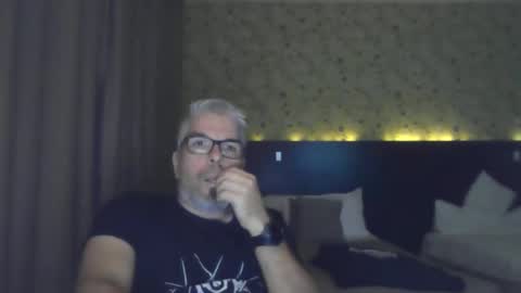 Snapshot of marriedcock1980 chatting on 09.15.25 marriedcock1980 online show from 09.15.25