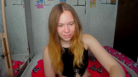 Snapshot of marryjanes chatting on 09.22.25 marryjanes online show from 09.22.25