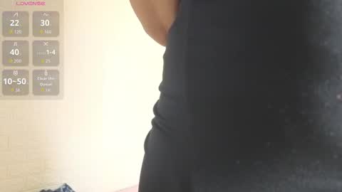 Snapshot of marscarlett chatting on 10.28.25 marscarlett online show from 10.28.25