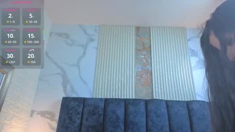 Snapshot of marscarlett chatting on 11.19.25 marscarlett online show from 11.19.25