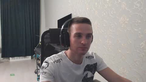 Snapshot of marselle_looker chatting on 01.19.25 Marselle online show from 01.19.25