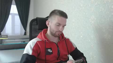 Snapshot of marselle_looker chatting on 11.23.25 Marselle online show from 11.23.25