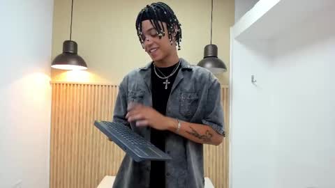 Snapshot of marshall_spencer chatting on 09.16.25 MARSHALL online show from 09.16.25