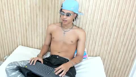 Snapshot of marshall_spencer chatting on 10.01.25 MARSHALL online show from 10.01.25