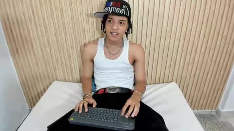 Snapshot of marshall_spencer chatting on 10.03.25 MARSHALL online show from 10.03.25