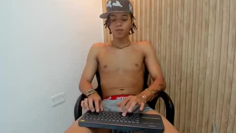 Snapshot of marshall_spencer chatting on 10.15.25 MARSHALL online show from 10.15.25