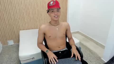 Snapshot of marshall_spencer chatting on 10.29.25 MARSHALL online show from 10.29.25