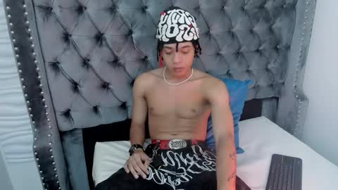 Snapshot of marshall_spencer chatting on 11.26.25 MARSHALL online show from 11.26.25