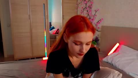 Snapshot of marthamack chatting on 11.23.25 marthamack online show from 11.23.25