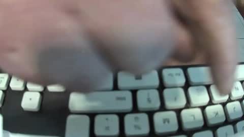 Snapshot of martial04 chatting on 01.06.25 martial04 online show from 01.06.25