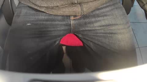 Snapshot of martial04 chatting on 01.31.25 martial04 online show from 01.31.25